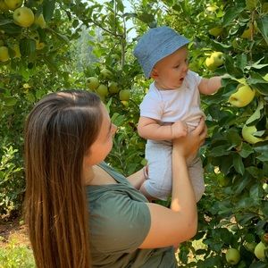 Meet your Posher, Yanishki